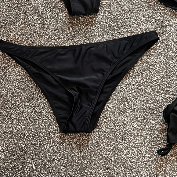 Bikini lot - Picture 4 of 5